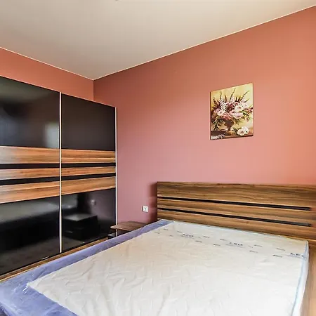 Apartamento Sanik Varna